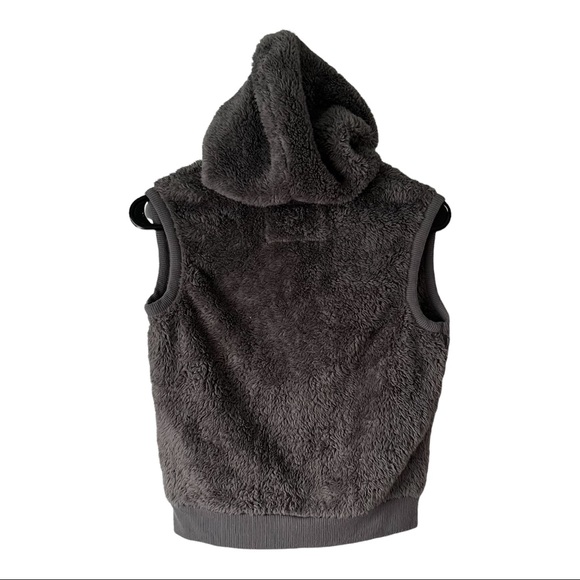 GREY FUR FLUFFY WARM HOODIE VEST FOR KIDS. - Picture 3 of 5